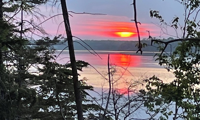 Cardigan Cottage | Waterfront - AC beach steps away Kayaking Paddle Boat Canoeing Bbq Gazebo Hamock