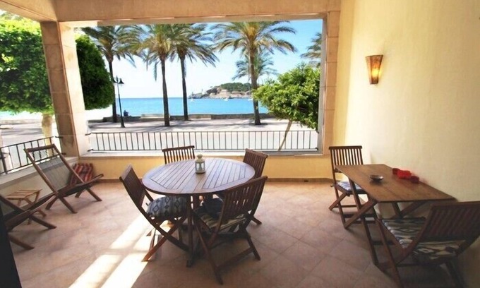 Puerto de Soller Apartment | Waterfront apartment in Port de Soller. 10 meters to the beach. Free wifi.