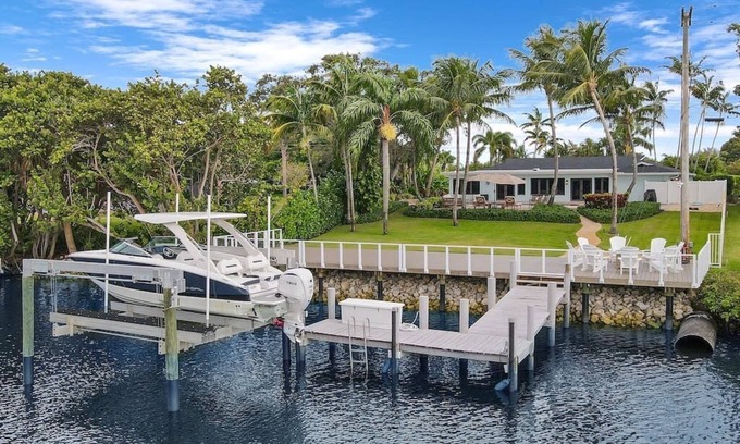 Florida North Atlantic Coast House | Waterfront! Boat Dock and Guesthouse