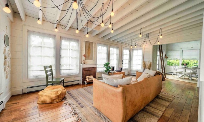 Mount Tremper House | Waterfront Bungalow Fire Pit Fishing Hiking