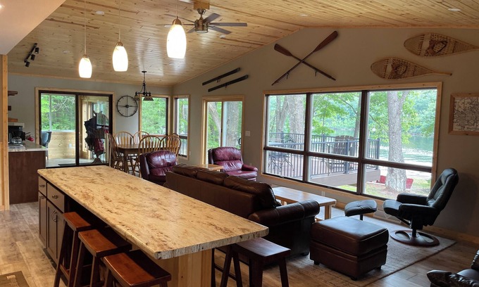 Hayward Cabin | Waterfront cabin, sleeps 13, year round fishing on Chippewa Flowage in Hayward