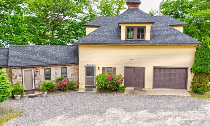 Holderness House | Waterfront Carriage House Apartment