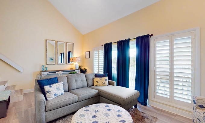 Villa Sabine Condo | Waterfront condo in Pensacola Beach with breathtaking balcony views, W/D & AC