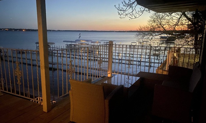 Clear Lake Condo | Waterfront Condo- Best View!