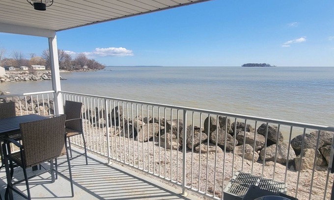 Put-in-Bay Condo | Waterfront condo on Middle Bass Island
