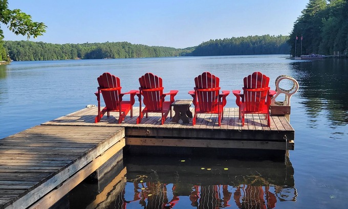 Minden Hills Cottage | Waterfront cottage on beautiful East Moore lake!