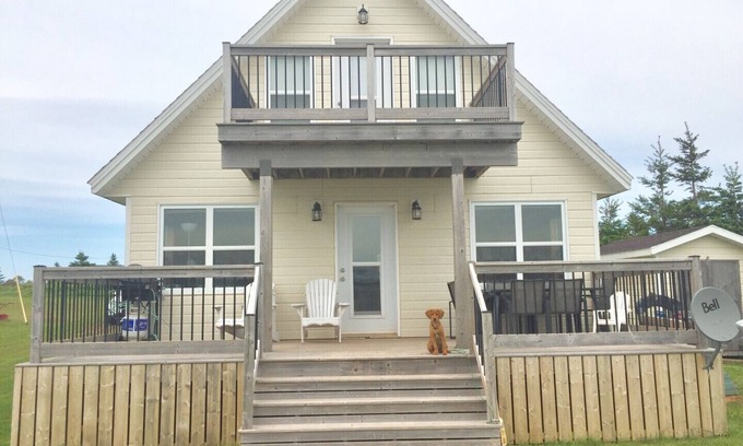 Darnley Cottage | Waterfront Cottage Rental - Hardingdale Cottage