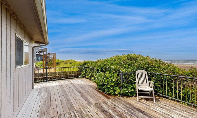 Edgewater Shores House | Waterfront, dog-friendly getaway w/a fireplace & incredible ocean views
