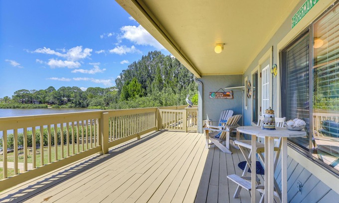 Cedar Key House | Waterfront Duplex w/Dock & Views: Near Town!