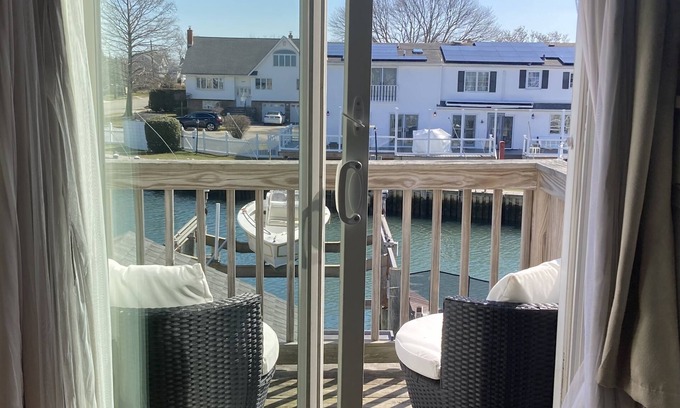 Seaford House | Waterfront Family Friendly Oasis in Seaford