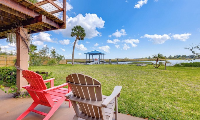 Arlington House | Waterfront Gem w/Dock & Kayaks in Jacksonville