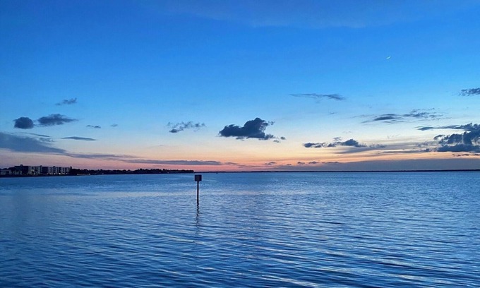 Edgewater House | Waterfront Getaway in Charming Beach Town!
