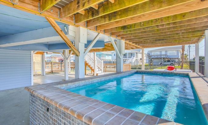 Cherry Grove Beach House | Waterfront Home w/Deck in North Myrtle Beach!