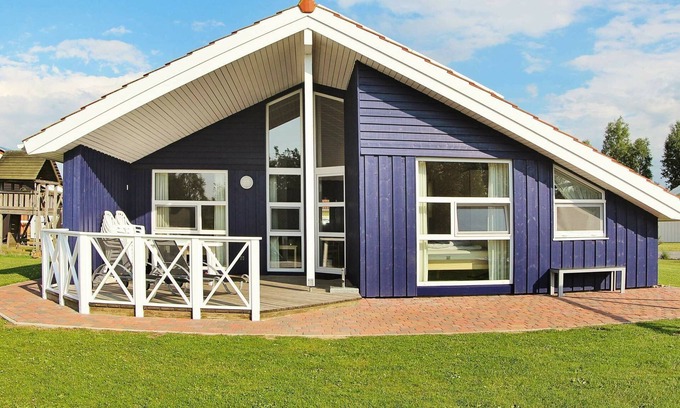 Norderteil House | Waterfront holiday home in Otterndorf