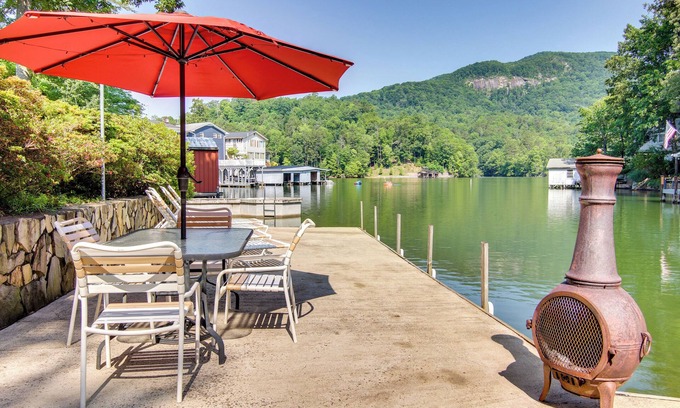 Lake Lure House | Waterfront Home w/Dock Access on Lake Lure!