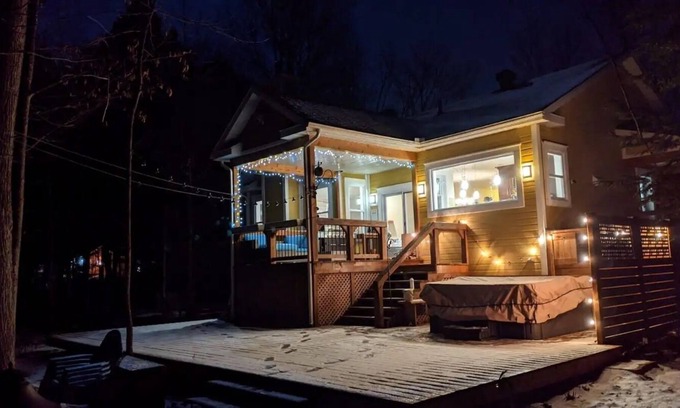 Bromont Ski Chalet | Waterfront home with hot tub in Eastern Townships