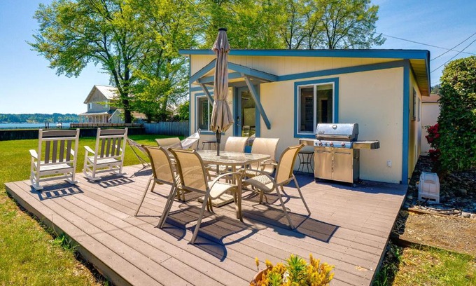 Belfair House | Waterfront Hood Canal Cottage Steps to the Beach!