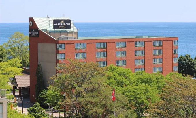 Burlington Hotel | Waterfront Hotel Downtown Burlington