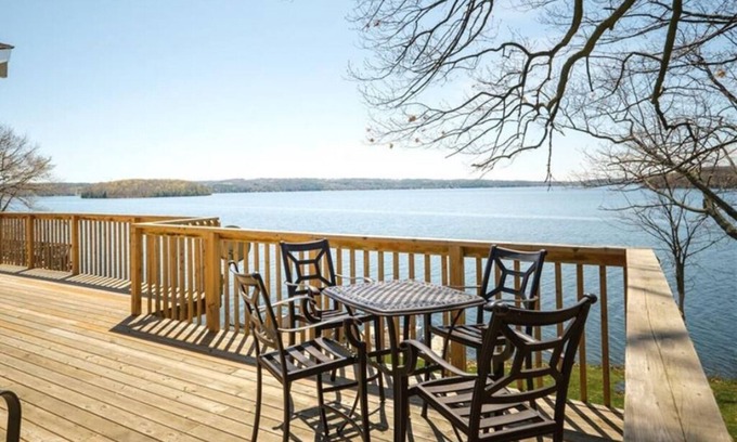 Otonabee-South Monaghan Cottage | Waterfront Island Cottage - 4 Seasons