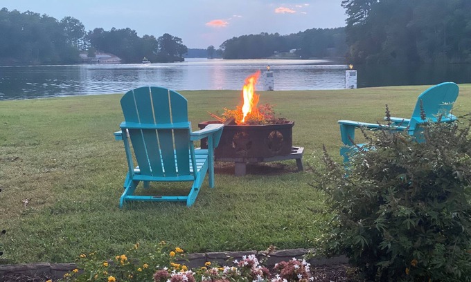 Chappells House | Waterfront Lake Greenwood. King beds. Hot tub. Pellet grill