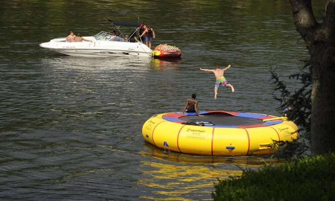 Eucha House | Waterfront Lodging on Dream Catcher point/Discount for the season.
