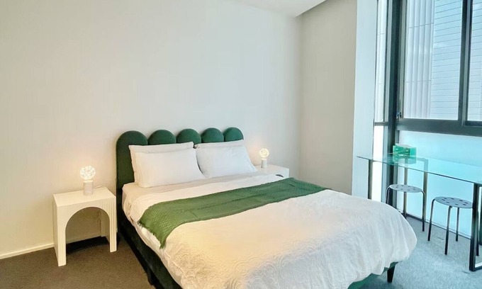 Barangaroo Apartment | Waterfront Luxe 2 Bed Apt - mins from International Towers, CBD, Transport