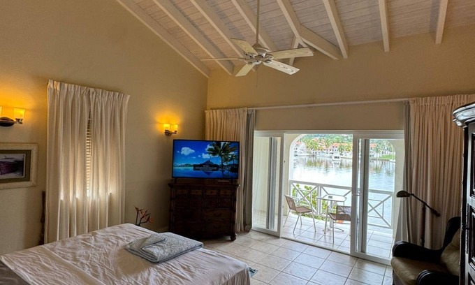 Rodney Bay House | Waterfront Luxe Townhouse