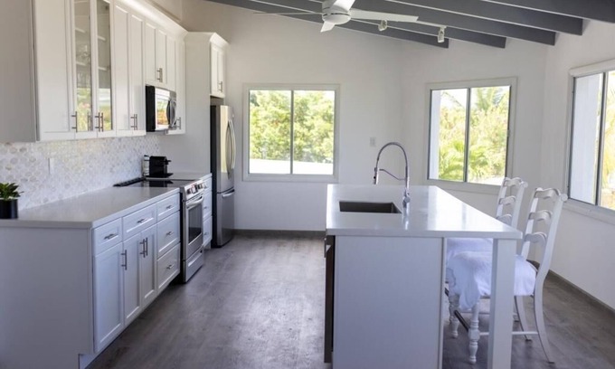 Cole Bay Apartment | Waterfront Marina vacation Apartment