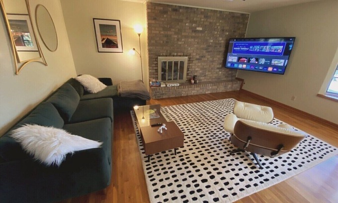 Milton House | Waterfront Mid-century Revival for Fam & Friends