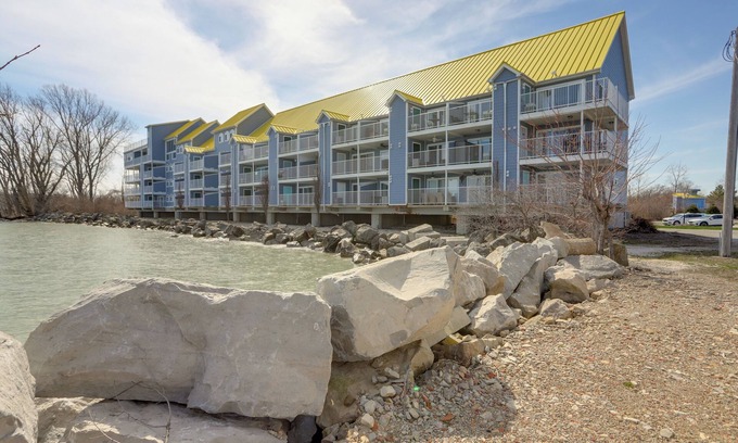 Put-in-Bay Condo | Waterfront Middle Bass Condo w/Lake Erie Views!