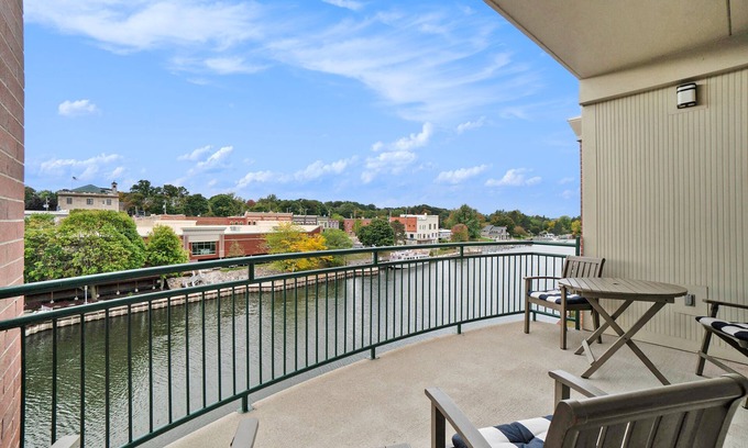 Manistee Condo | Waterfront Penthouse at Edgewater