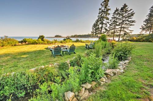 Prospect Harbor House | Waterfront Prospect Harbor Cottage Yard, Fire Pit