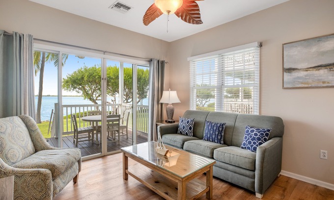 Marathon Villa | Waterfront retreat with balcony views, kayak, SUP, central AC & washer/dryer