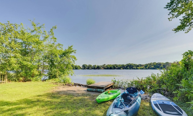 Warwick House | Waterfront Rhode Island Abode w/ Kayaks & Dock!