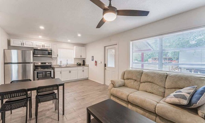 Chassahowitzka Cabin | Waterfront River Cabin | At Seven Sisters Springs