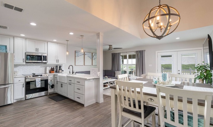 Port Isabel Cottage | Waterfront Sea Cottage