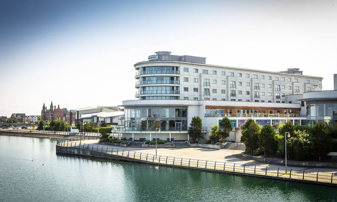 Southport Hotel | Waterfront Southport Hotel