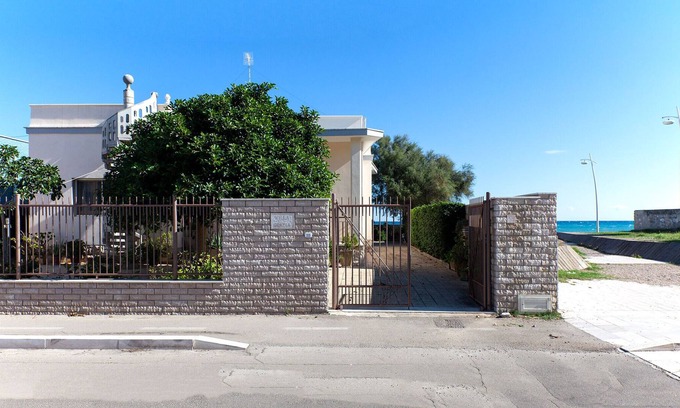 San Foca Villa | Waterfront villa in San Foca with direct access to the sea m160