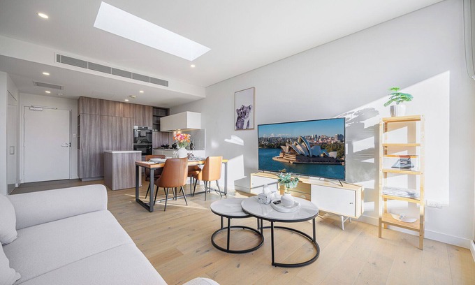 Zetland Apartment | Waterloo 2Br town close to Train/Shopping/Hospital