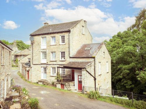 West Burton House | Waters Edge Apartment The Mill