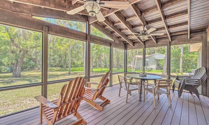 Crystal River House | Waterside Angler’s Heaven: Crooked River Fish Camp