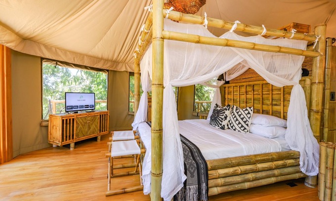 Potrero Cabin | WAVEFRONT BAMBOO GLAMPING PARADISE