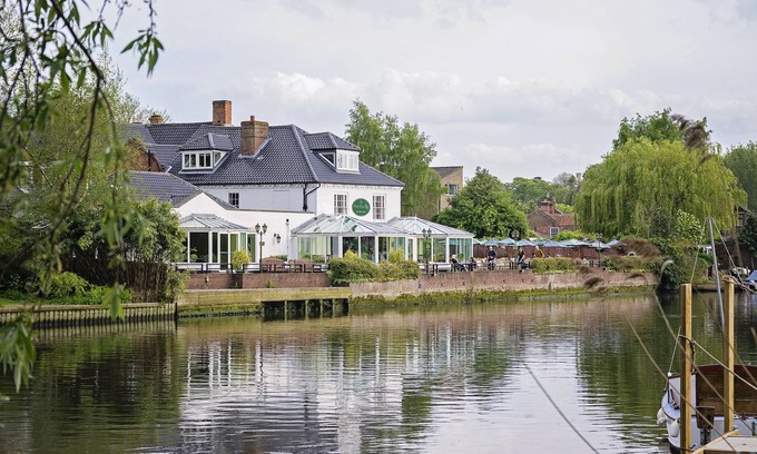 Beccles Hotel | Waveney House Hotel