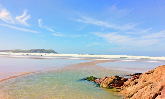 Polzeath Cottage | Waves End - Luxury beach cottage only 100 meters from the beach