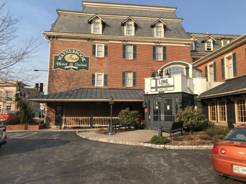 Honey Brook Hotel | Waynebrook Inn