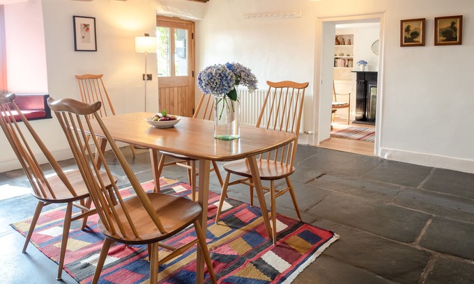 Whitbeck Cottage | Wayside Cottage - with Mountain View