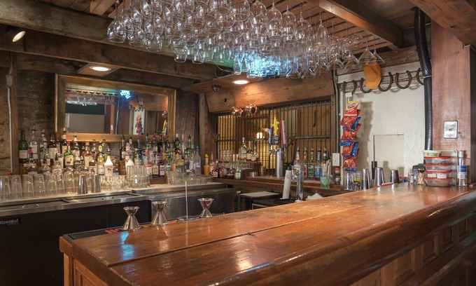 Middletown Hotel | Wayside Inn