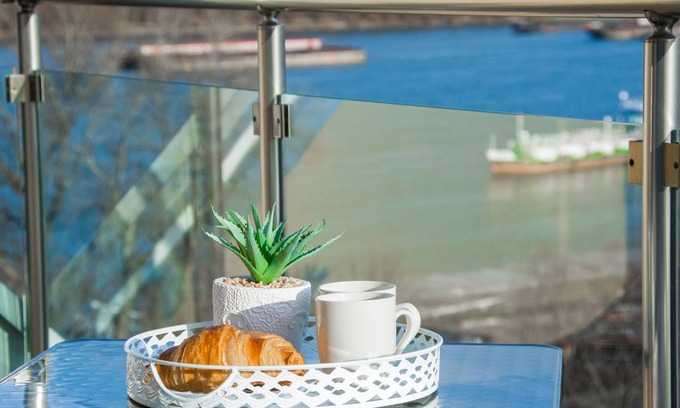 Ruse Center Apartment | We offer you our apartment located on the promenade of Danube River.