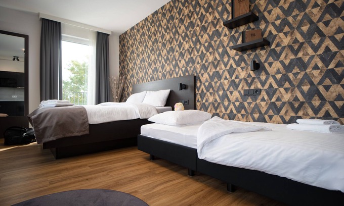 Karben Hotel | We rooms Hotel