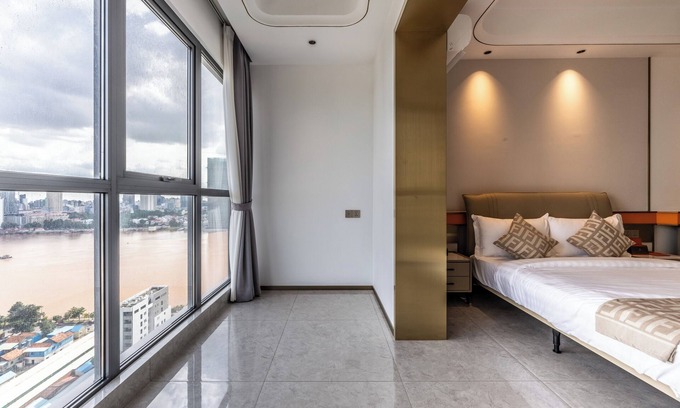 Ruessei Kaev Apartment | Wealth Mansion Suite River View by Soben
